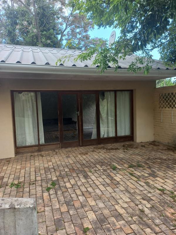 To Let 4 Bedroom Property for Rent in Grahamstown Eastern Cape